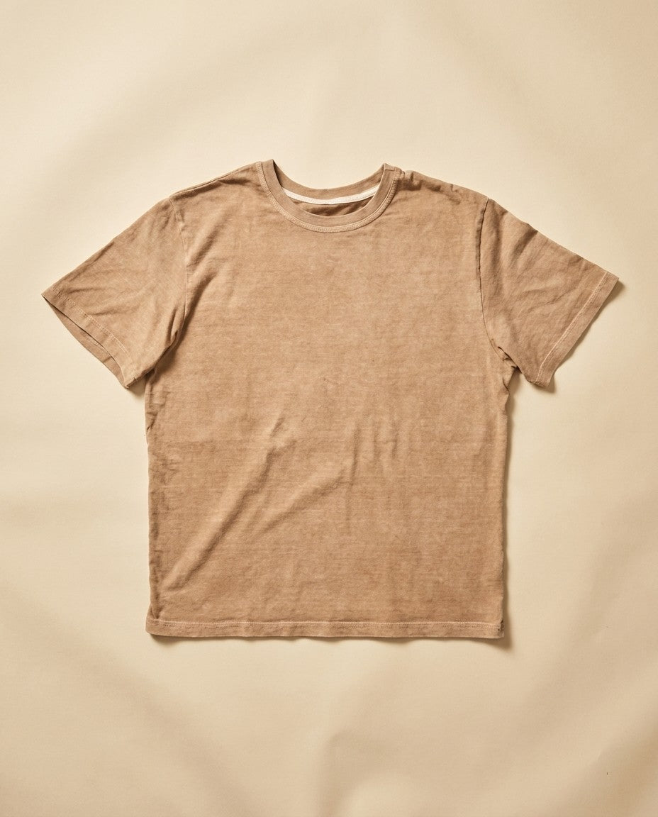 Fawn T101 t-shirt worn, showing mid bicep sleeve and slight taper through the body.